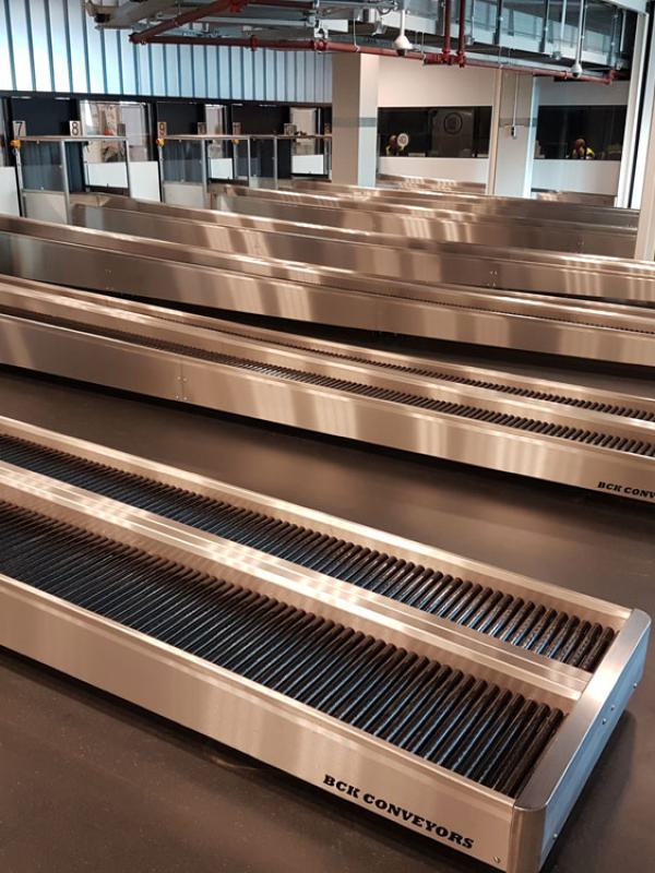 Roller conveyors at an airport